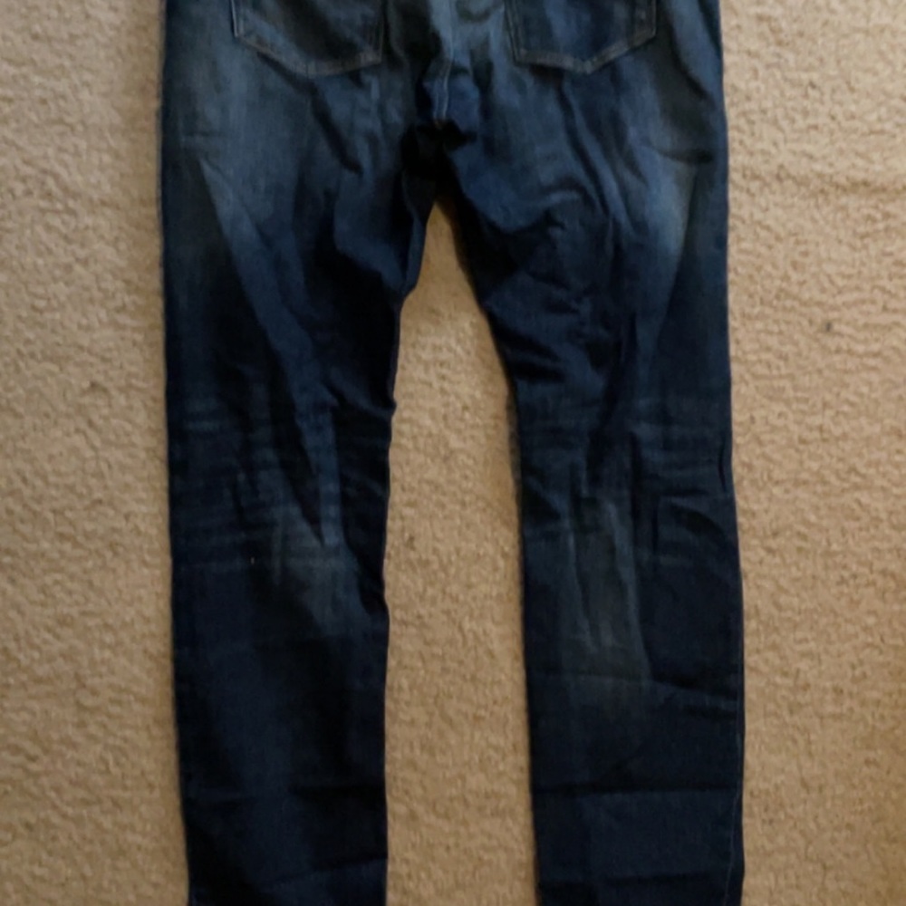 Distressed jeans - Picture 2 of 2